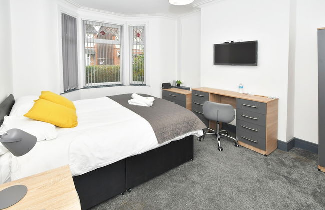 Townhouse @ Bedford Street Crewe - Photo 1