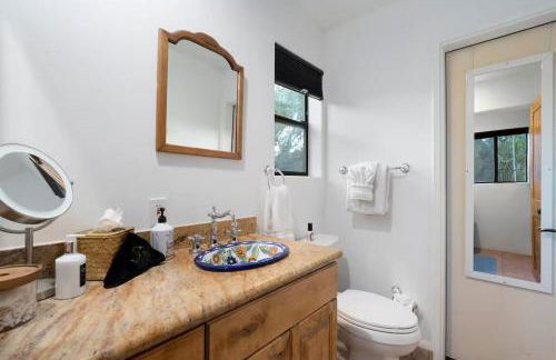 Red Rock Retreat with Hot Tub & New Pool Coming late March - Foto 45