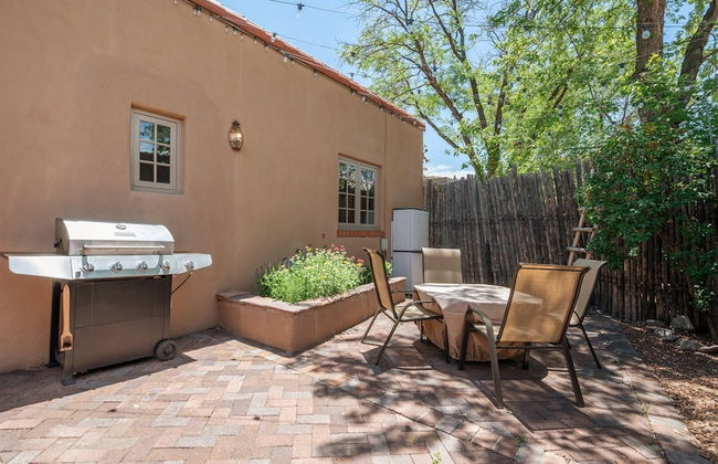 Casa O'keeffe - Five-minute Walk to The Plaza, Quiet Neighborhood, Comfort and Convenience - Foto 16