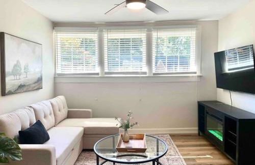 Blue Moon Cottage - Music Room, Inground Pool - Foto 12