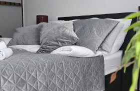 80 m2 moderne und zentrale Wohnung in Hannover mit eigenem Parkplatz - Foto 1