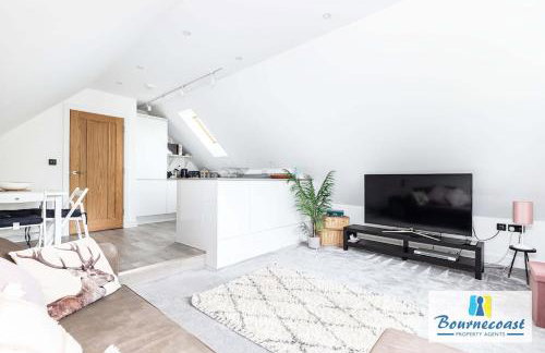 THE HIDE OUT by BOURNECOAST - A Stylishly Furnished Apartment with Parking - FM8444 - Foto 5