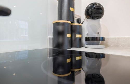 Stylish 2BR 2BA Flat in Gravesend Sleeps 4 - Foto 43