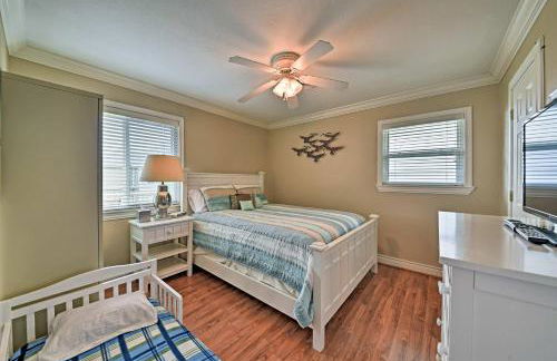 Colorful Beachside Oasis! Galveston Family Home - Foto 14