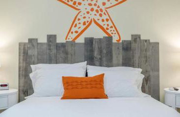 Tranquil Lakefront Cottage with Private Dock in Ticonderoga, New York - Foto 16