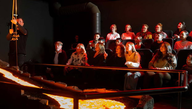 Billet pour Lava Show - Photo 4, Suivez le parcours de la lave