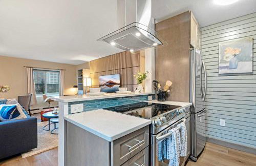 Downtown Seattle Corner Unit with Skyline Views - Photo 29