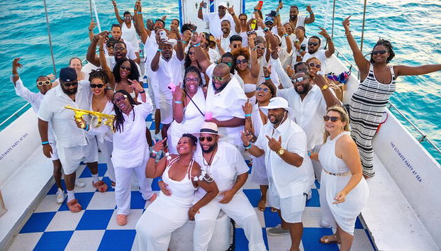 Old School Hip Hop Sessions Boat Party Cancún (solo adultos) - Foto 2