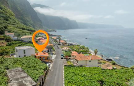 Coastal São Vicente Mountain & Sea View Hideaway with Free Parking - Foto 1