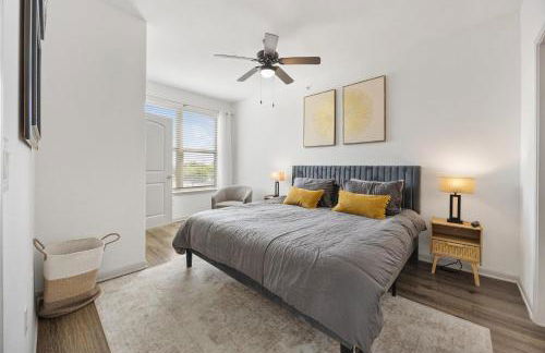 Chic 1BR Frisco Stay, King & Sofa, Pool & Gym - Foto 16