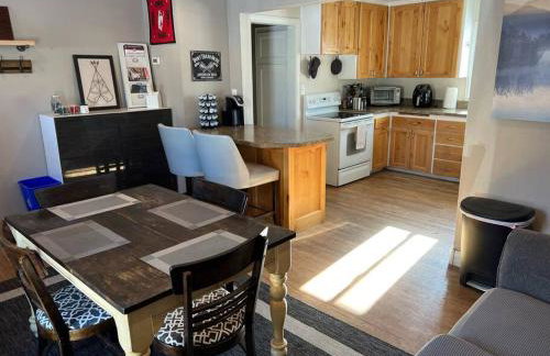 Cozy Tree-Area Home in Laramie - Foto 6