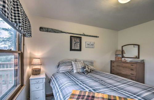 Birchwood Cottage with Red Cedar Lake Access! - Foto 13