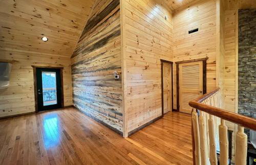 * * 4 Master Bedrooms, Views, Theater, Arcade, EVC - Photo 37