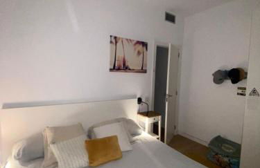 Casa grande y céntrica con piscina en zona peatonal - Photo 5