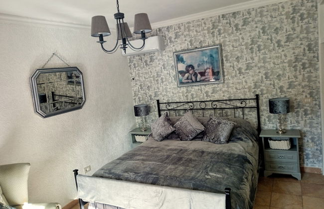 Apartment With Air-con and Pool - Foto 2