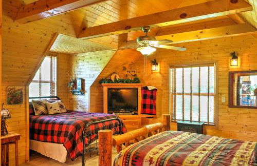 Roomy House on 2 Acres - 2 Mi to Egg Harbor Beach! - Foto 16