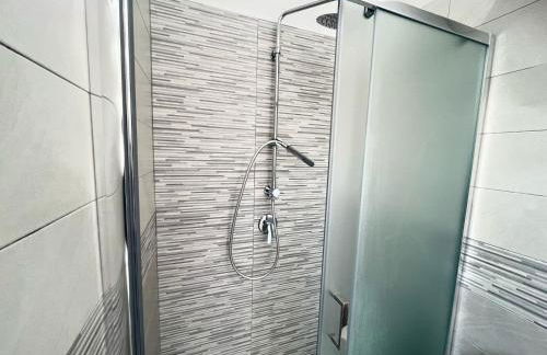 the brilliant sisters - Photo 30