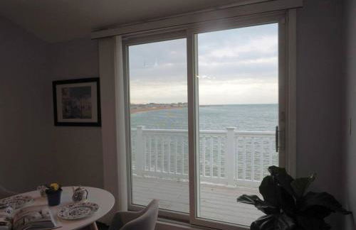 Casa al Mare Beachfront Retreat King Bed Near Yale - Foto 7