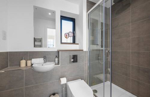 NEW Altrincham Flat, free parking by City SuperHost - Foto 16