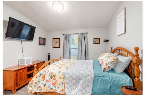 Family & Pet friendly 3 bdrm home with full kitchen and fenced yard - Foto 19