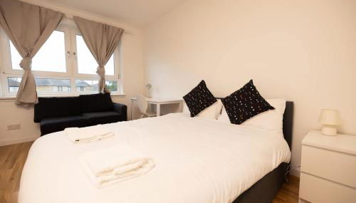 Knightswood - Photo 2