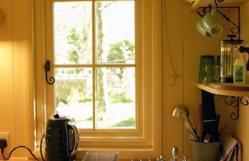 The Beech Hut - Photo 7