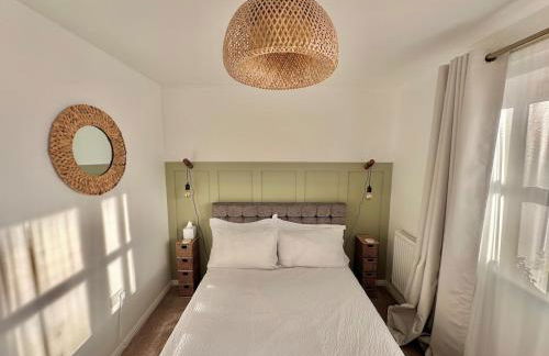 Lovely 2 bedroom home - Photo 4