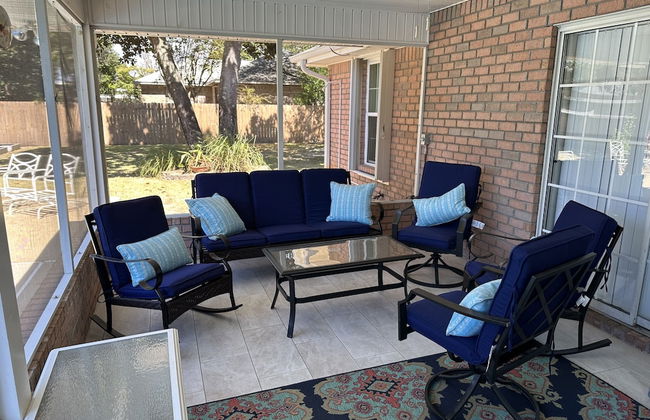 Coastal Retreat 3 Bedroom Home by RedAwning - Photo 23