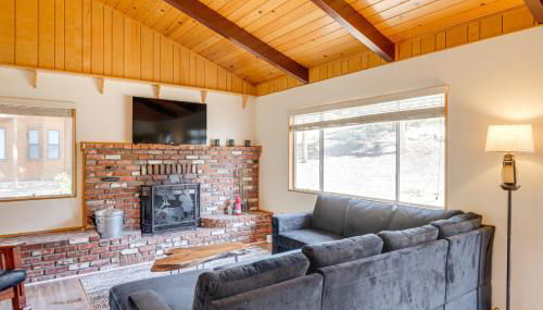 Mountain-View Haven with Deck in Pine Mountain Club - Foto 3