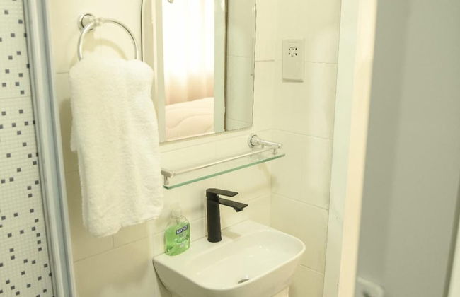 1 Bed Apartment Sleeps 2 -free Parking - Tv & Wifi - Foto 9