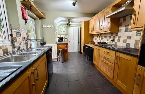 Smart & Comfortable 3-bedroom Victorian house - Photo 8