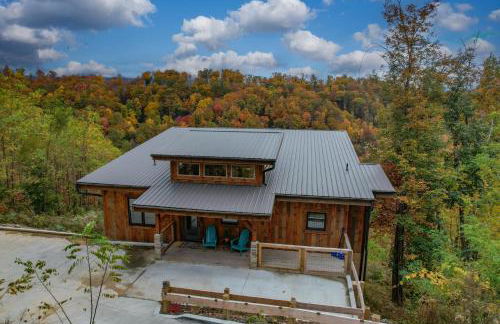 The Overlook - '21 Cabin - Gorgeous Unobstructed Views - Fire Pit Table - GameRm - HotTub - Xbox - Lots of Bears - Foto 62