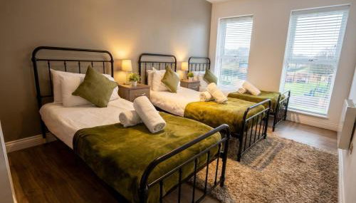 Central Birmingham Group Apartment with Parking and Fast WiFi - Photo 3