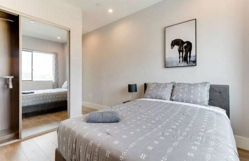 Luxury Modern 4 Bedroom 3 Bathroom Home with Rooftop Deck #2 - Photo 17