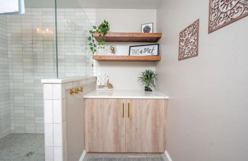 Stylish Durham Retreat - Walkable Sleeps 6 - Foto 58