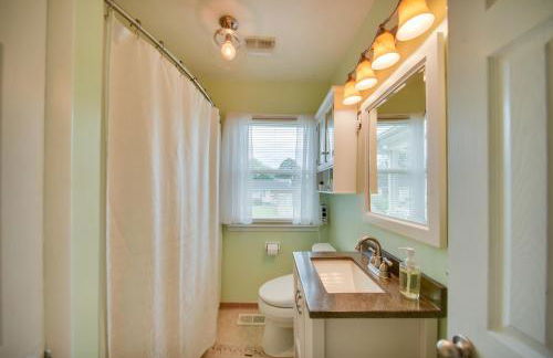 5 Mi to Dtwn Pet-Friendly Gem with Yard in Hampton - Foto 15