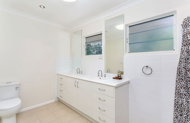 Dolce Vita Beachfront Holiday House - Photo 10