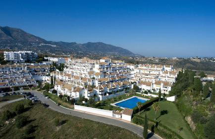Bright, Airy Home from Home in Mijas Golf - Photo 1