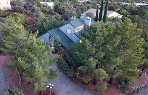 Luxe Boutique-Style Home w/Indoor Hot Tub - Foto 56