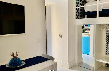 MARILISE - La maison blue private garden & terrace - Foto 14