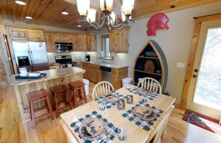 Lakefront Hideaway - Foto 8