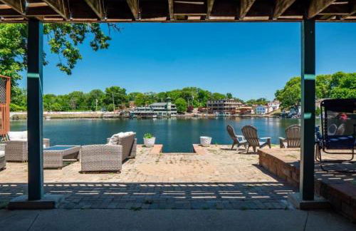 Lake Front Outdoor Living Sleeps 8 - Foto 13