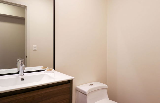 w Spectacular 2BR in Miraflores - Photo 5