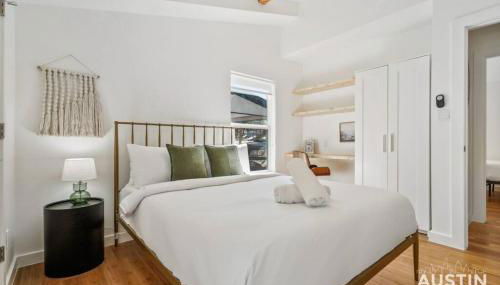 Trendy Remodeled Home by SoCo w Nice Outdoor Space - Foto 3