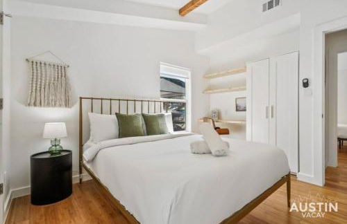 Trendy Remodeled Home by SoCo w Nice Outdoor Space - Foto 3