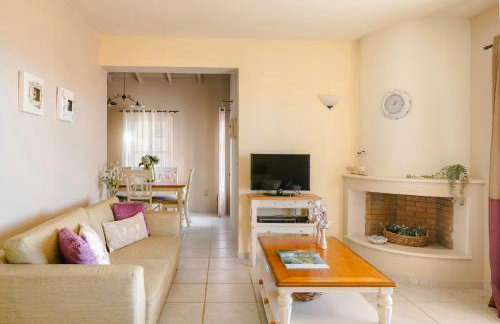 Nikolas by Vintage Travel - Photo 40