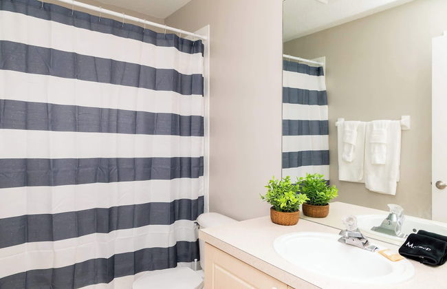 Mickey's Hide Away Screened-in Pool - Foto 23