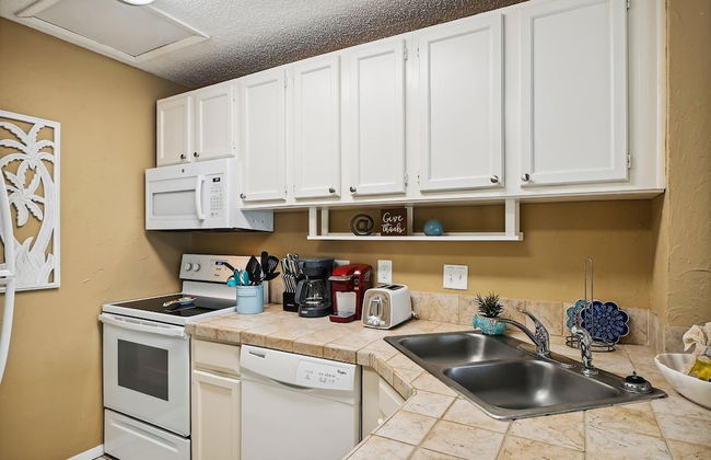 8226 is an upstairs pet friendly studio located in Sandpiper Cove by RedAwning - Foto 4