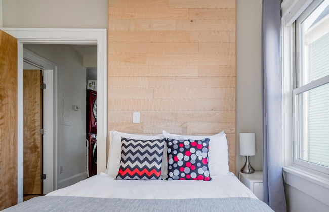 Downton Annie Apartment One 2BD 1BA Parking - Foto 20