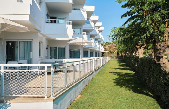 Hipotels Apartamentos Cala Bona - Photo 17